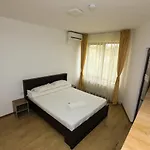 Casa Maya Mamaia Nord Pensiune