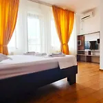 Casa Maya Mamaia Nord Pensiune