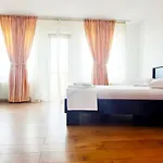 Casa Maya Mamaia Nord Pensiune Năvodari