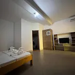 Casa Maya Mamaia Nord Pensiune