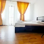 Casa Maya Mamaia Nord Pensiune Năvodari